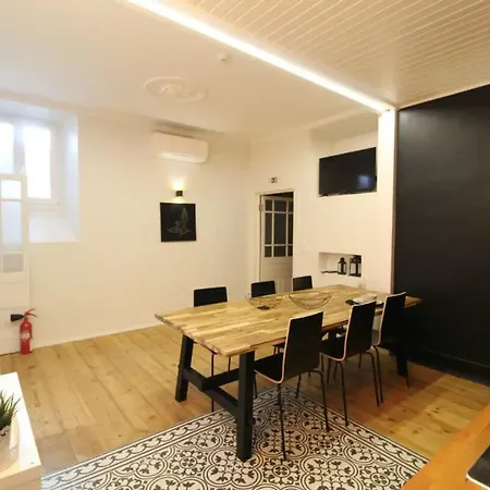 Hébergement de vacances Peaceful 2bedrooms W Patio In Lisboa